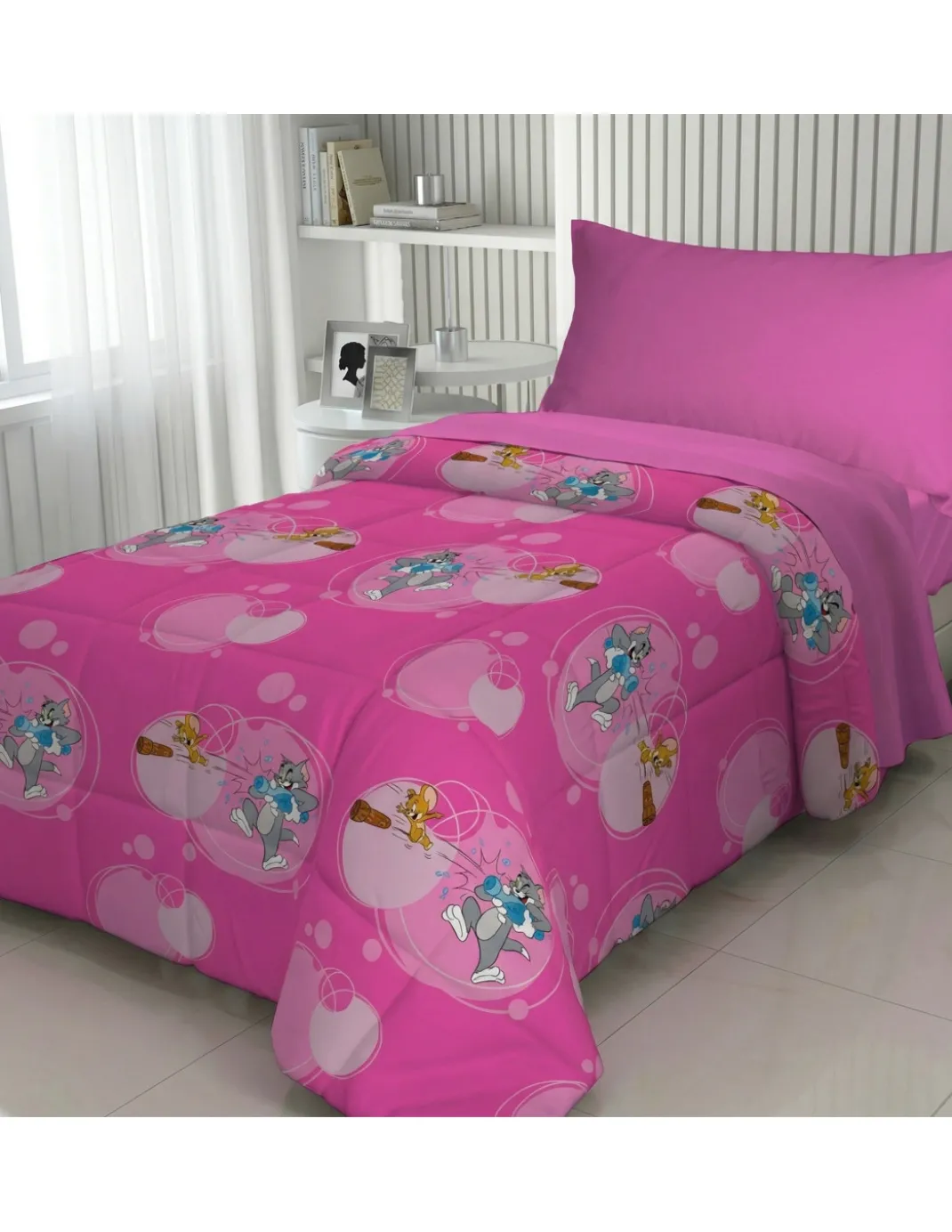 Copriletto Singolo Bambini 170x250 Tom and Jerry Rosa “TJ Bottle” – Trapuntino Leggero 80 g/m² in Microfibra, Made in Italy