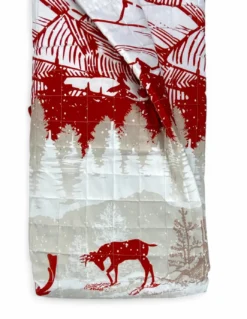 Copriletto Trapuntato Monte Soglio Rosso - Stile Chalet con Cervi e Foresta - Microfibra Leggera Made in Italy