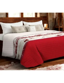 Copriletto Trapuntato Monte Soglio Rosso - Stile Chalet con Cervi e Foresta - Microfibra Leggera Made in Italy