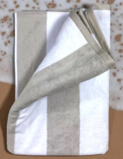 Telo Mare Jacquard “Forte dei Marmi” Righe Beige Tortora 90×165 cm – Asciugamano Spiaggia in Spugna Cotone, Elegante