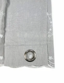 Tenda Chantal Grigia Ricamata Fiori Bianchi - Semitrasparente 140x280 cm Poliestere - Con Anelli Acciaio