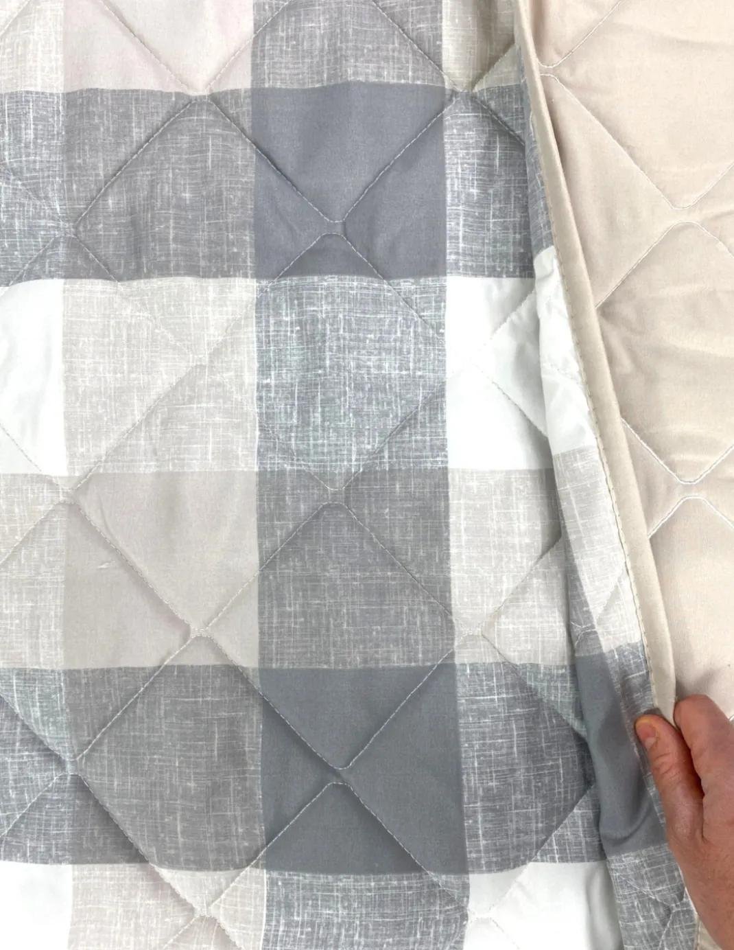 Trapuntino Fiocco – Copriletto Trapuntato Scozzese Beige – Mezza Stagione, Microfibra Morbida – Made in Italy